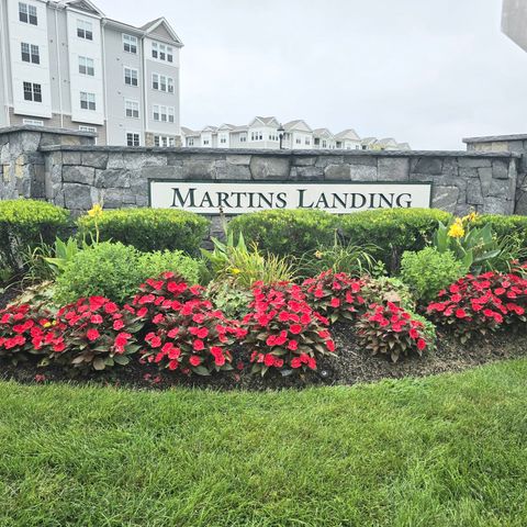 240 Martins Landing 102, North Reading, MA 01864
