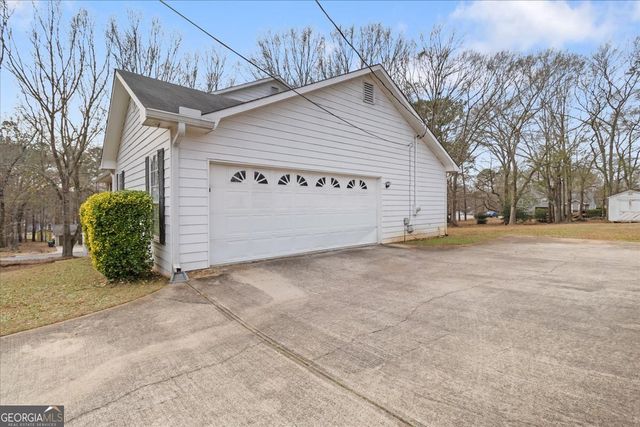 305 Daileys Plantation Court, Mcdonough, GA 30253