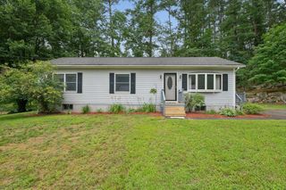 46 Middlesex Rd, Tyngsborough, MA 01879
