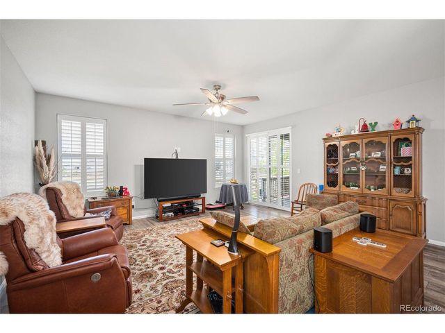 27571 E 7th Dr, Aurora, CO 80018