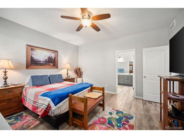 27571 E 7th Dr, Aurora, CO 80018