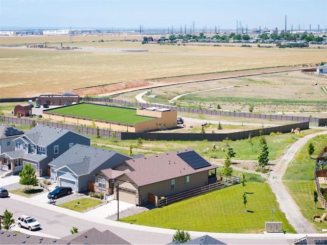 27571 E 7th Dr, Aurora, CO 80018