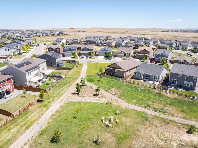 27571 E 7th Dr, Aurora, CO 80018