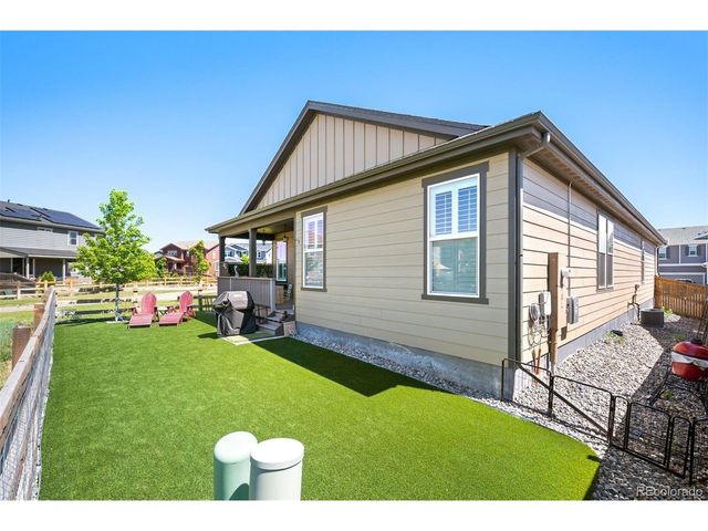 27571 E 7th Dr, Aurora, CO 80018