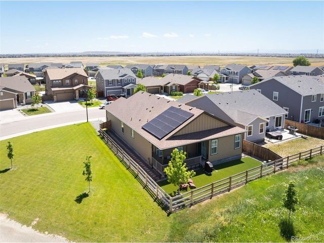 27571 E 7th Dr, Aurora, CO 80018