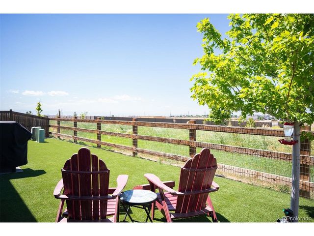 27571 E 7th Dr, Aurora, CO 80018