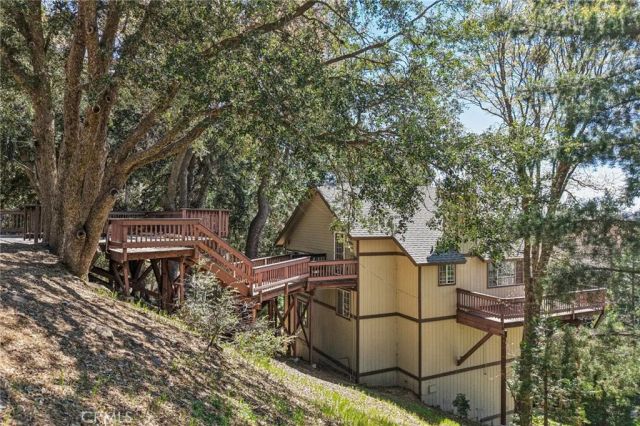 25274 North Road, Twin Peaks, CA 92391