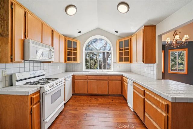 25274 North Road, Twin Peaks, CA 92391