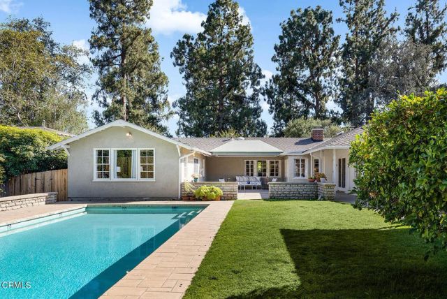 1973 Midwick Drive, Altadena, CA 91001