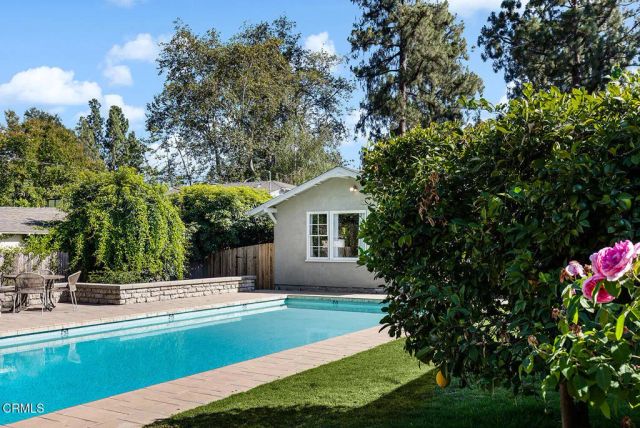 1973 Midwick Drive, Altadena, CA 91001