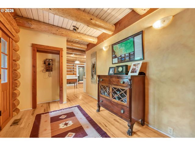 32523 ZARZAMORA Ln, Eugene, OR 97405