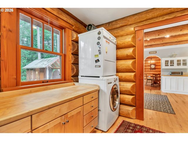 32523 ZARZAMORA Ln, Eugene, OR 97405