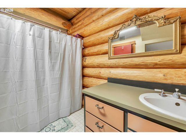 32523 ZARZAMORA Ln, Eugene, OR 97405