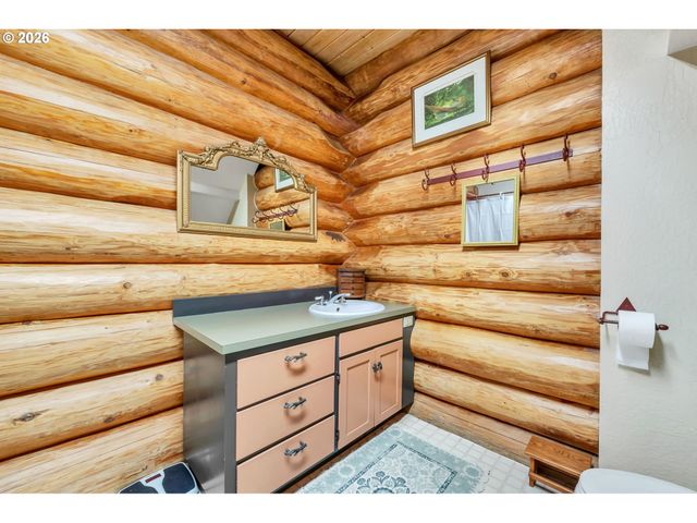 32523 ZARZAMORA Ln, Eugene, OR 97405