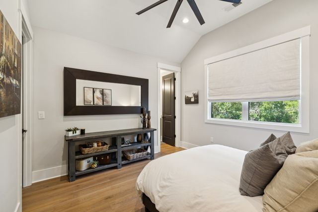 5012 Toll Road Ct, Thompsons Station, TN 37179