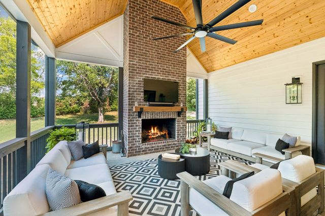 5012 Toll Road Ct, Thompsons Station, TN 37179