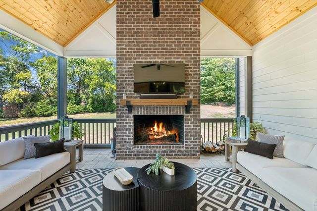 5012 Toll Road Ct, Thompsons Station, TN 37179