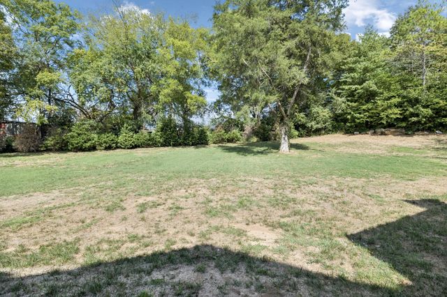 5012 Toll Road Ct, Thompsons Station, TN 37179