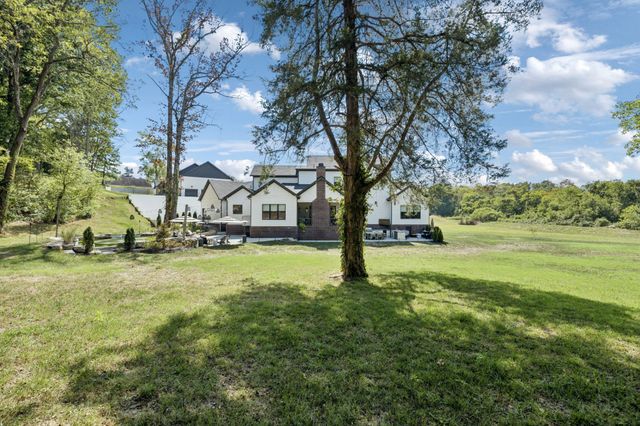 5012 Toll Road Ct, Thompsons Station, TN 37179