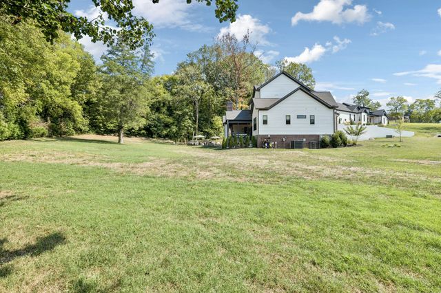 5012 Toll Road Ct, Thompsons Station, TN 37179