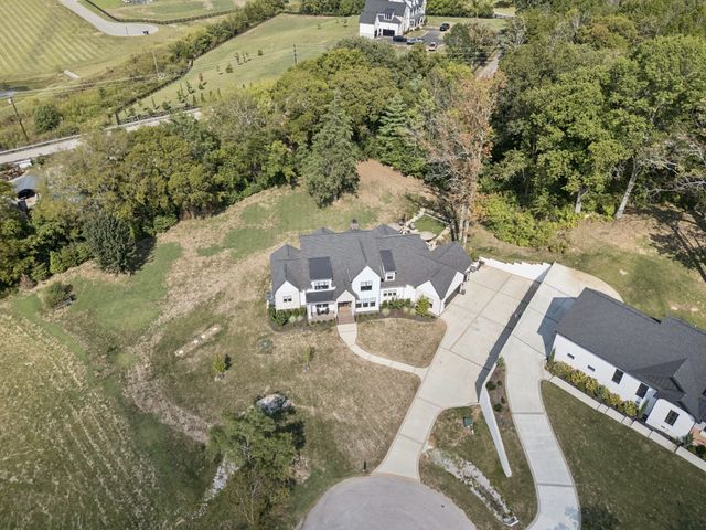 5012 Toll Road Ct, Thompsons Station, TN 37179
