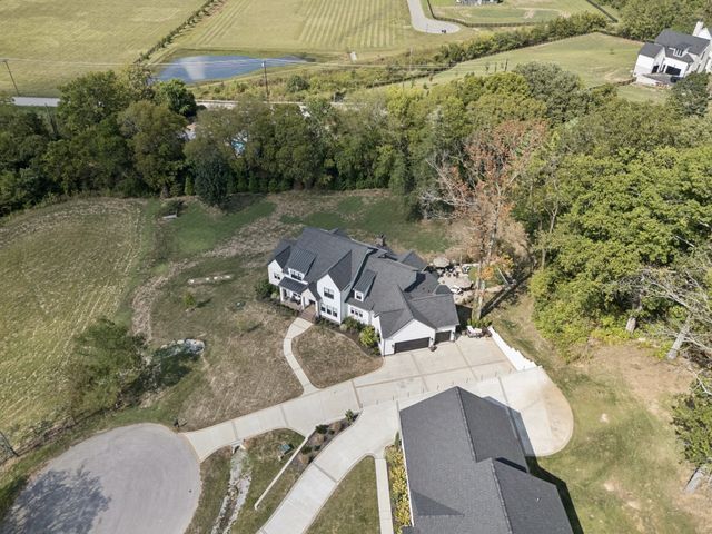 5012 Toll Road Ct, Thompsons Station, TN 37179