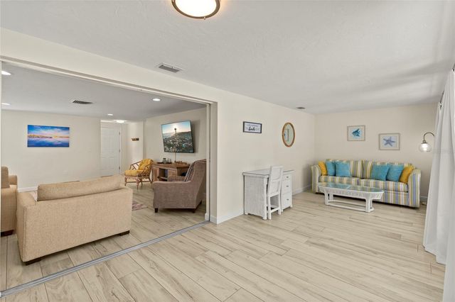 6836 ROXBURY DRIVE, Sarasota, FL 34231