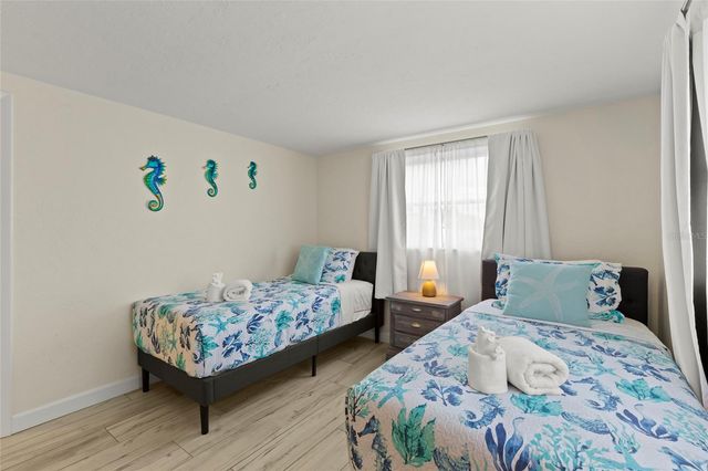 6836 ROXBURY DRIVE, Sarasota, FL 34231