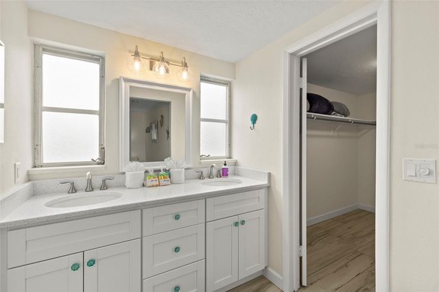 6836 ROXBURY DRIVE, Sarasota, FL 34231