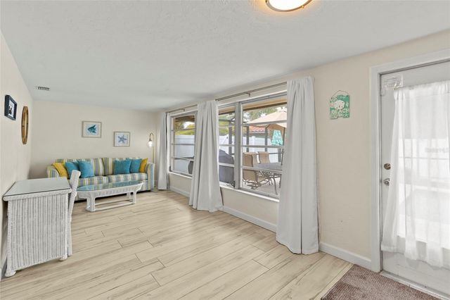 6836 ROXBURY DRIVE, Sarasota, FL 34231
