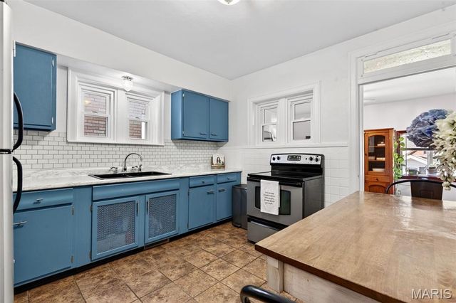 5455 Walsh Street, St Louis, MO 63109