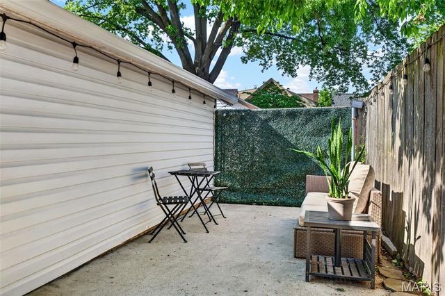 5455 Walsh Street, St Louis, MO 63109