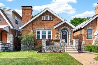 5455 Walsh Street, St Louis, MO 63109