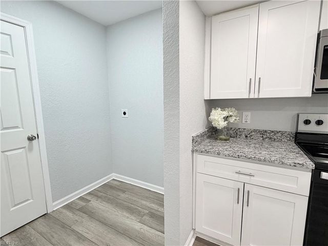 1016 Castle CT, Chesapeake, VA 23323