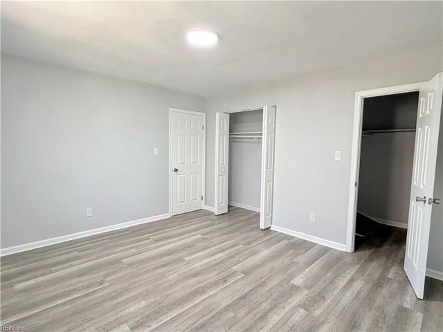 1016 Castle CT, Chesapeake, VA 23323