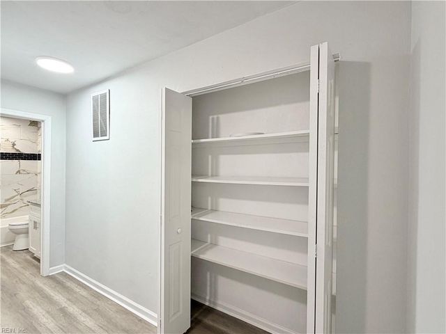 1016 Castle CT, Chesapeake, VA 23323