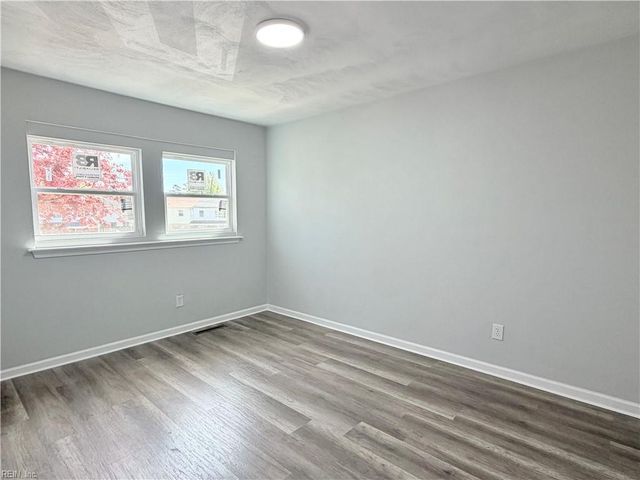 1016 Castle CT, Chesapeake, VA 23323