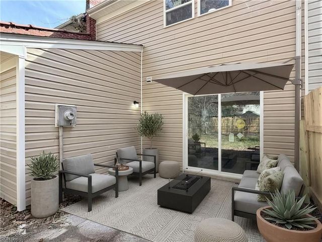 1016 Castle CT, Chesapeake, VA 23323