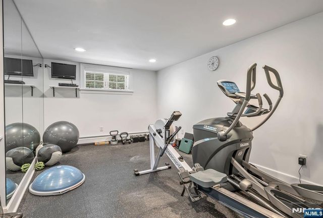 236 Mountain Avenue, Ridgewood, NJ 07450