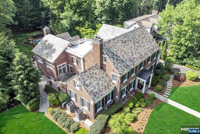 236 Mountain Avenue, Ridgewood, NJ 07450