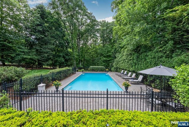 236 Mountain Avenue, Ridgewood, NJ 07450