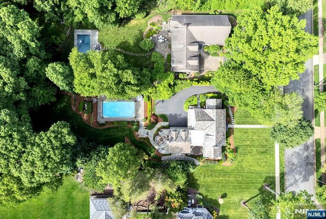 236 Mountain Avenue, Ridgewood, NJ 07450