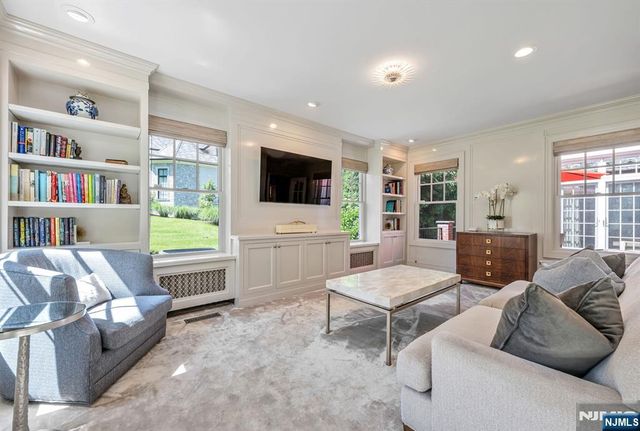 236 Mountain Avenue, Ridgewood, NJ 07450