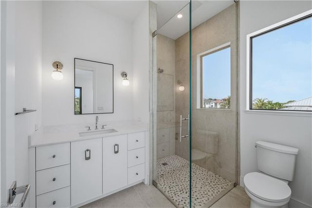 1286 Belaire CT, Naples, FL 34110