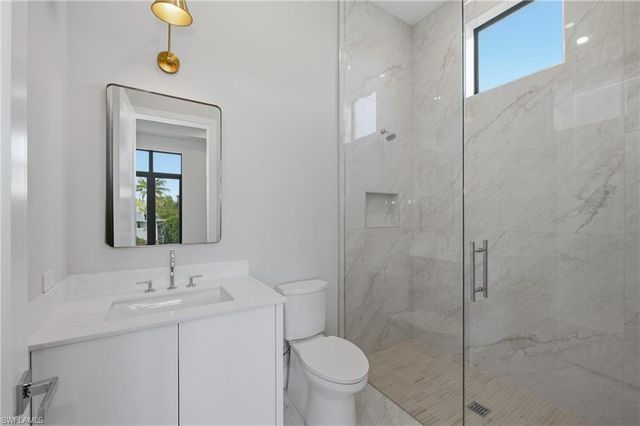 1286 Belaire CT, Naples, FL 34110