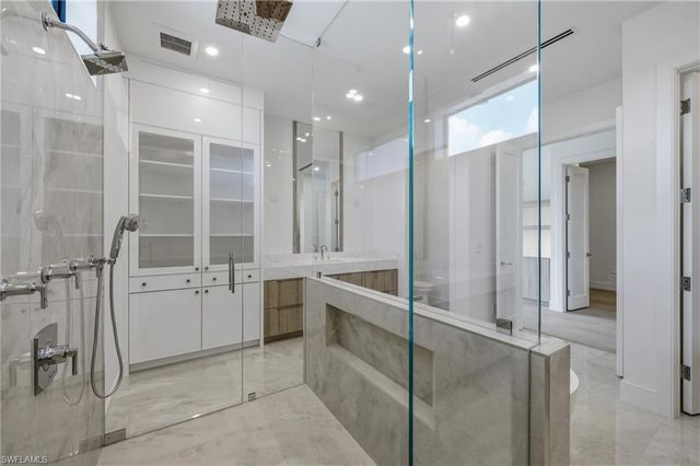 1286 Belaire CT, Naples, FL 34110