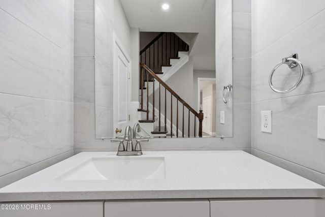 46 Blue River Way, Lakewood, NJ 08701