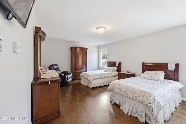 46 Blue River Way, Lakewood, NJ 08701