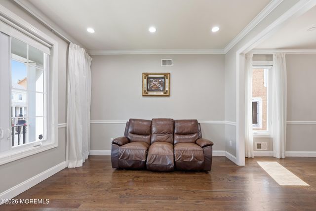 46 Blue River Way, Lakewood, NJ 08701