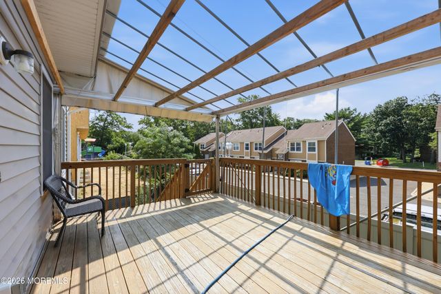 46 Blue River Way, Lakewood, NJ 08701